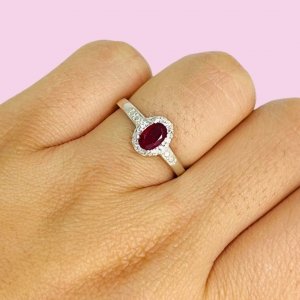 Anillo Halo de piedra Blanco y Rojo Plata 925