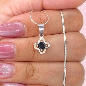 Cadena Forcet redondo y Dije Flor Mini Negra de Plata 925