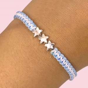 Pulsera Hilo Celeste-Blanca Con Estrellas Laminadas de Plata