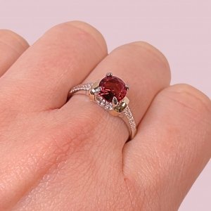 Anillo Selana solitario de compromiso Rubí de Plata y Oro