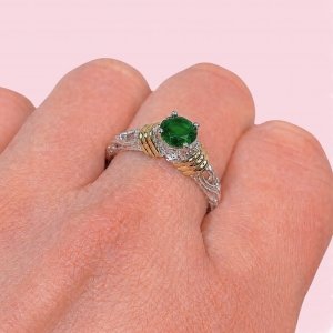 Anillo Pia solitario de compromiso Esmeralda de Plata y Oro
