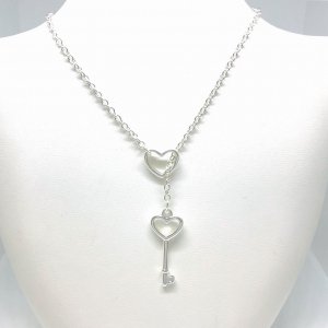 Corbatero Llave con Corazon de Acero