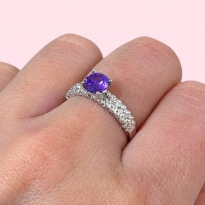 Anillo Solitario con Piedra Amatista de Plata 925