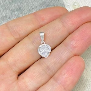 Dije Corazon con Piedra blanca de Plata 925