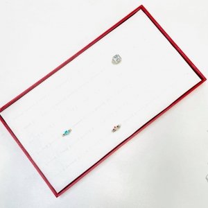Exhibidor para 72 anillos fondo Blanco