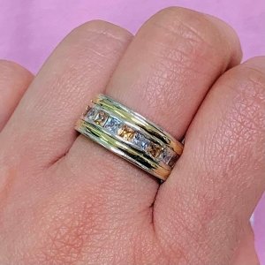Anillo Medio Sin fin ancho con piedras cuadradas Plata y Oro