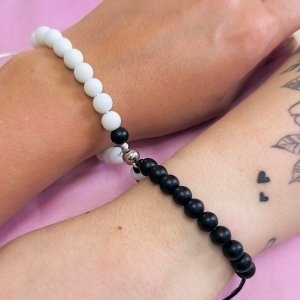 Pulsera Bolitas para Novios con Iman
