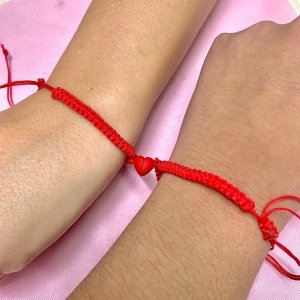Pulsera Hilo Rojo para Compartir con Iman Corazon Rojo
